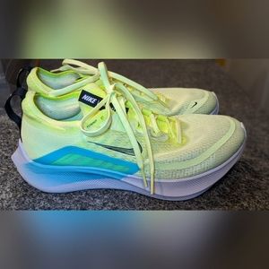Nike Zoom Fly 4 - Women's Running Shoe
